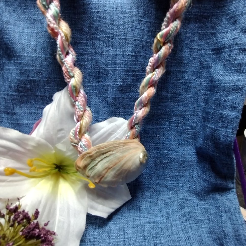Sea Shell on Pastel Rope Necklace - Picture 4 of 5